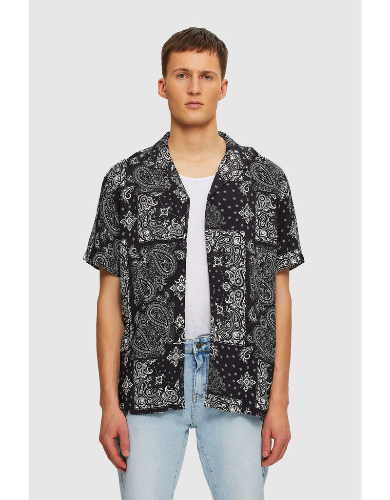 Beach Shirt - Black Paisley